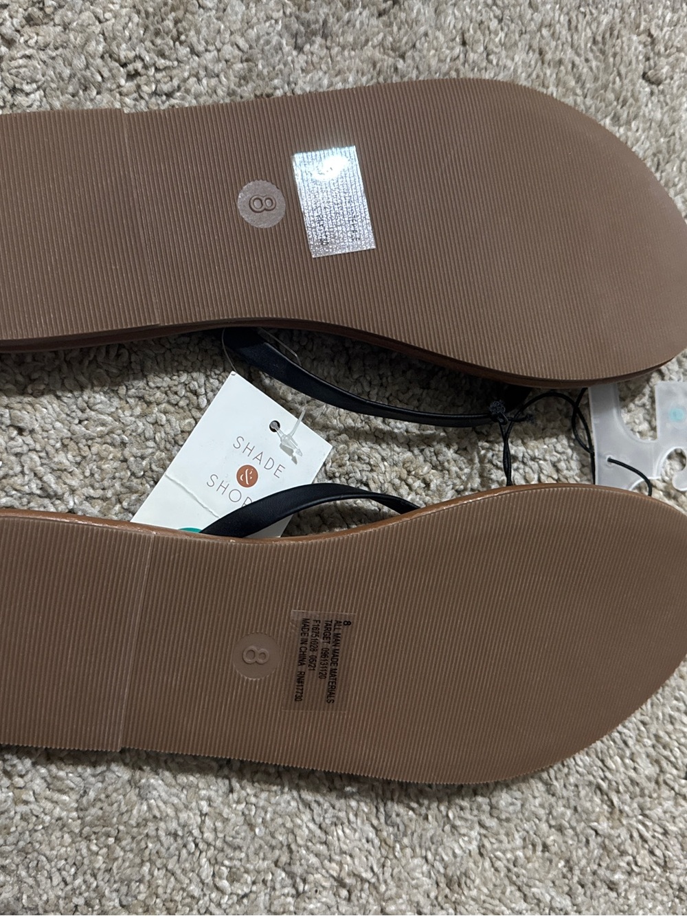 8 Women’s Shade & Shore Black/Tan Thong Sandals NWT - Picture 2 of 2